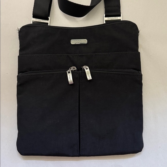 Baggallini Small Crossbody Bag Travel Organizer Black purse Vacation minimalist - Picture 3 of 10
